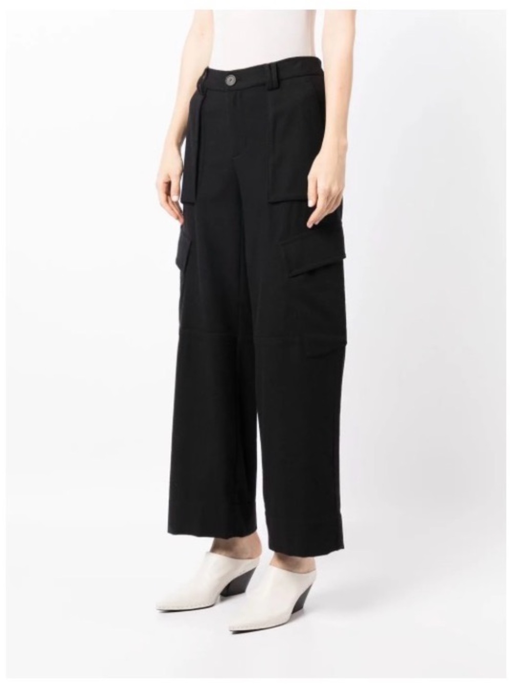 Vince Black Wide-Leg Soft Wool Flannel Cargo Pants, size 8